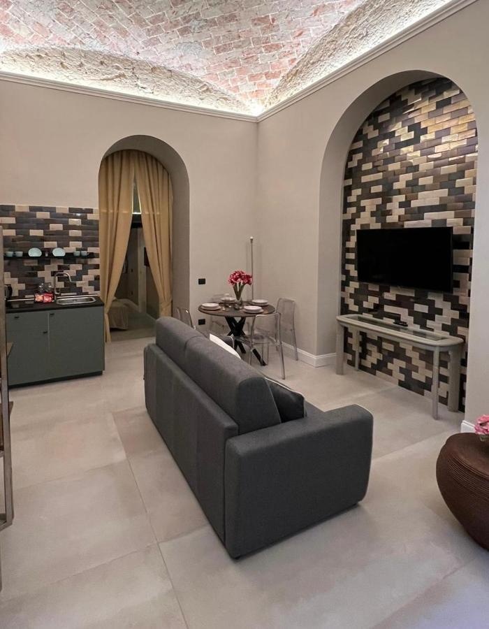 Zentral Naples