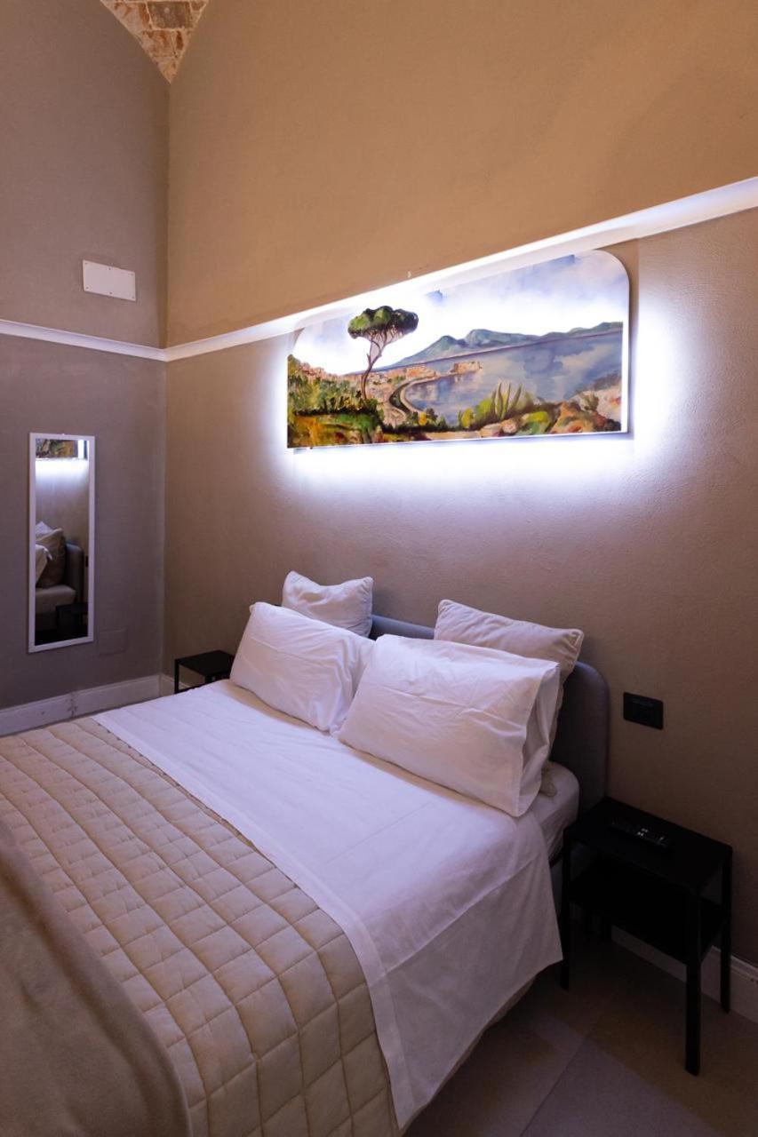 Zentral Naples